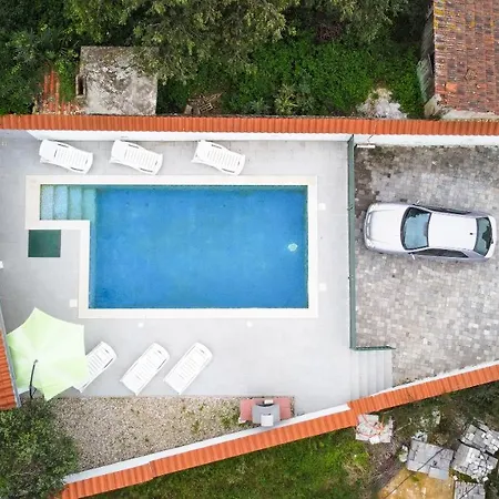 Holiday Olga With Pool &pet Friendly Holiday home